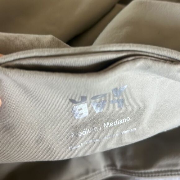 BRAND NEW - Never Worn NWOT - Workout Compression Leggings - Size Medium - Picture 6 of 7